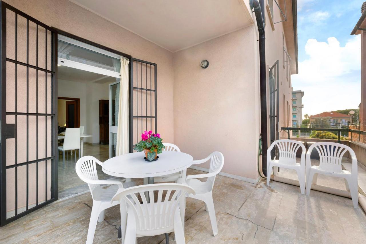 Apartmán Casa Rosa Loano Exteriér fotografie